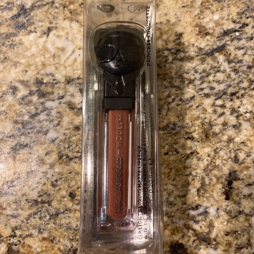 NWT KARL LAGERFELD LIP LIGHTS LIQUID MATTE LIPSTICK.